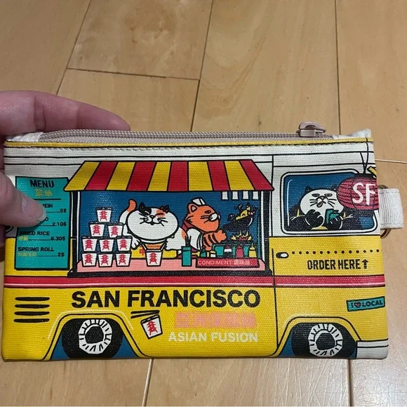 Cute San Francisco Chinatown small pouch - Picture 2 of 5